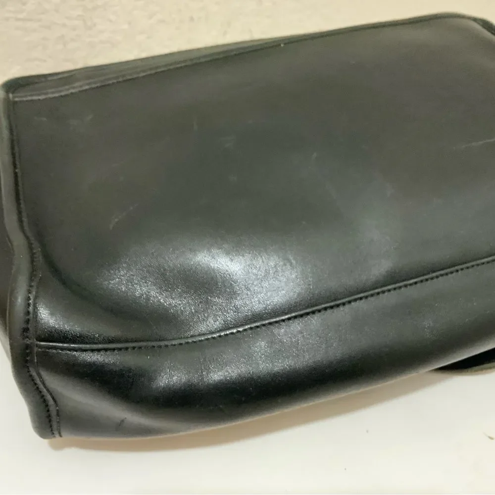 COACH Black Leather Shoulder Crossbody Strap Purse 1980s